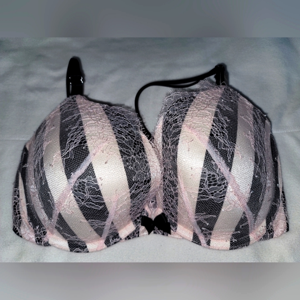 Victoria Secret Pink Lace Very Sexy Push Up Bra 32DDD striped NWT